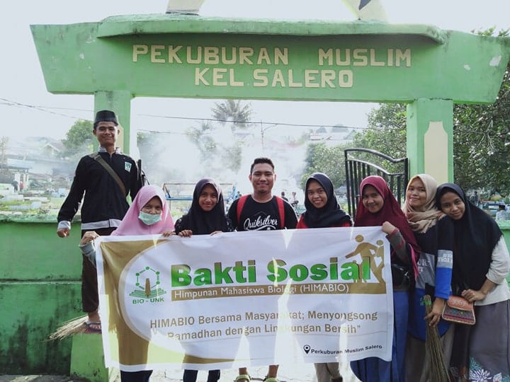 Bakti Sosial Mahasiswa Biologi Universitas Khairun