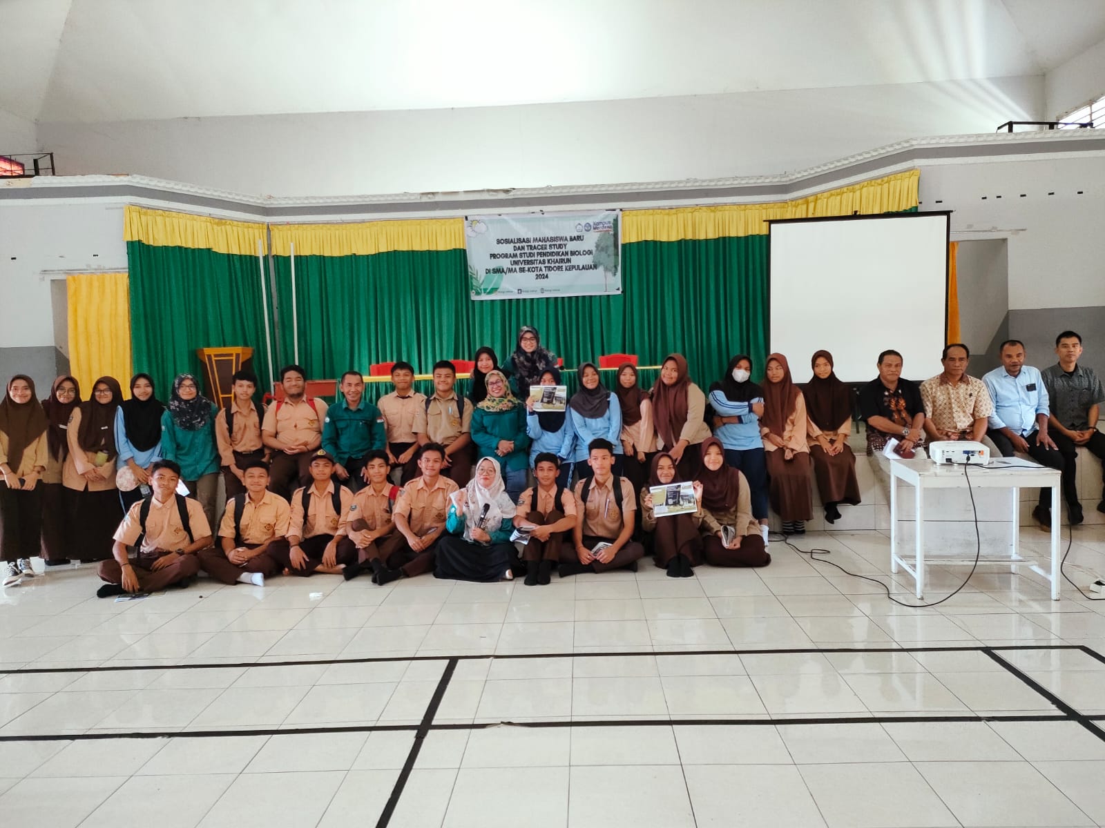 Sosialisasi dan Tracer Studi Program Studi Pendidikan Biologi FKIP Universitas Khairun di SMA Kota Tidore Kepulauan